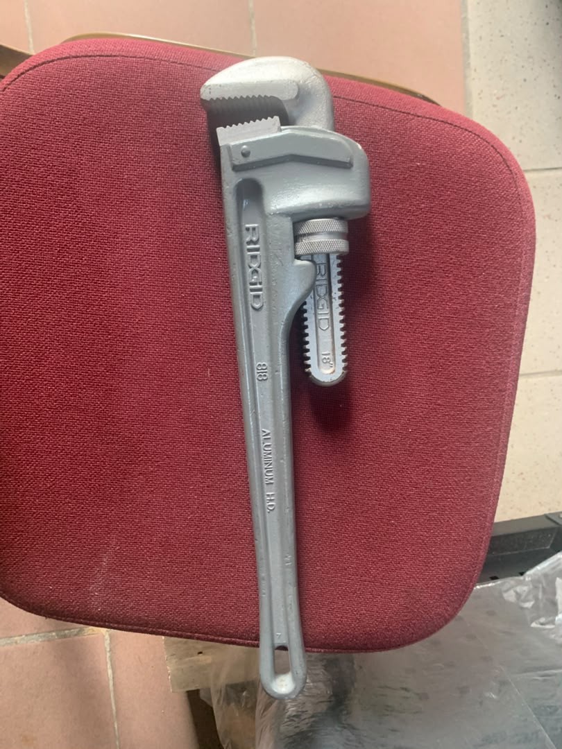 18" Ridgid 31100 Model 818 Aluminum Straight Pipe Wrench