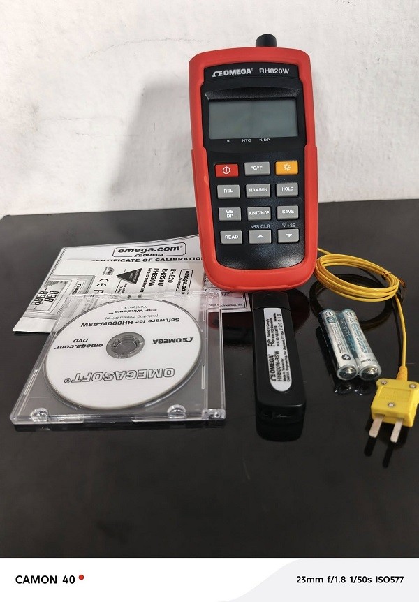 Omega RH820 Handheld Humidity, Temperature & Dew Point Meter