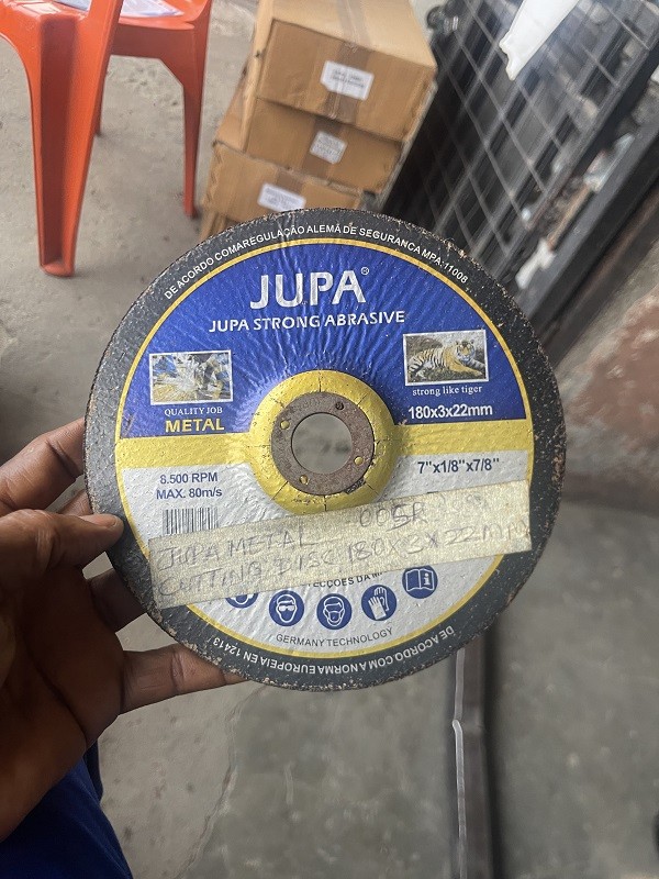 7 inch Jupa Cutting Disc 180x3x22mm (7”x1/8”x7/8)